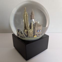 New York City Snow Globe Music Box 