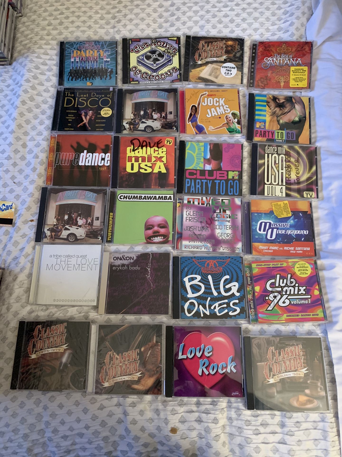 Collection 300 cds $1 (10 minimum) Electronics & Media