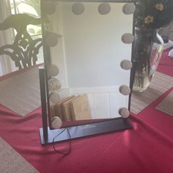 Vanity Mirror With Lights