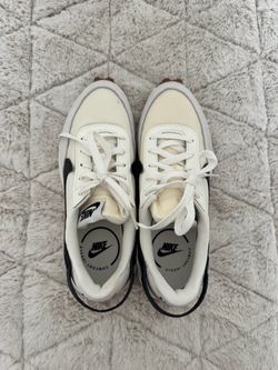Women's. Nike waffle debut