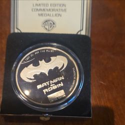 1997 Batman & Robin – Robin vs. Mr. Freeze
1 Troy Oz .999 Fine Silver