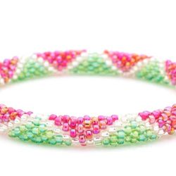 Watermelon Roll On Bracelet
Iridescent Red / Clear / Iridescent Green