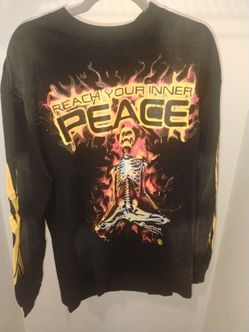 Reach Your Inner Peace Graphic Long Sleeve Shirt