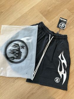 Hellstar flame shorts black and white size large