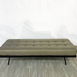 ( Delivery Available ) Lawson-Fenning Montrose Daybed