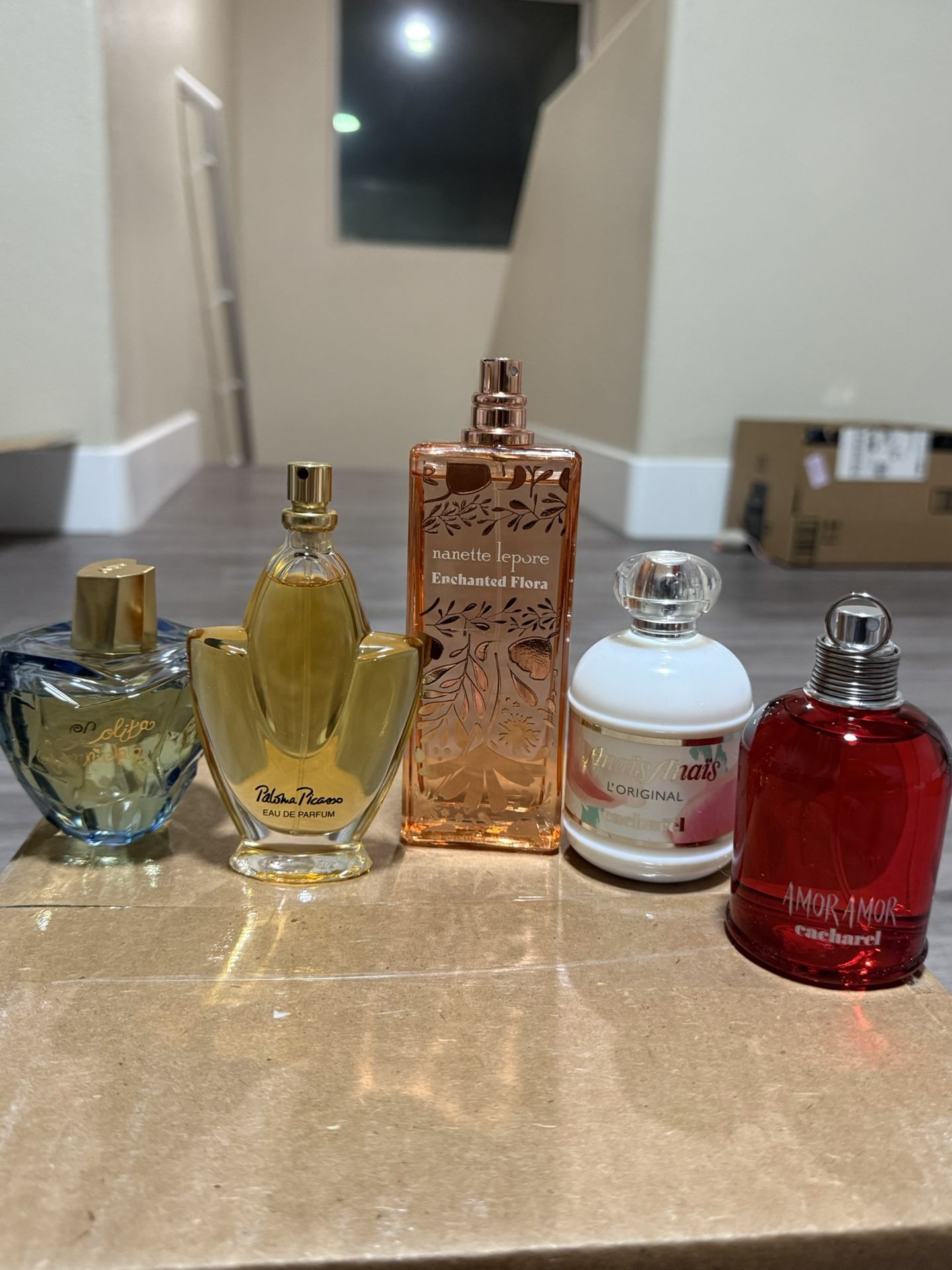 Women’s Perfume Bundle (See Description)