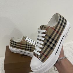 Burberry Shoes 
