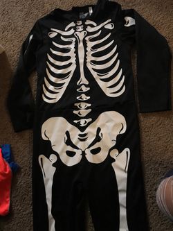 Skull costume size 4-6y