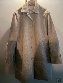 40 or B/O..Two like New Men’s Banana Republic pea coats size M