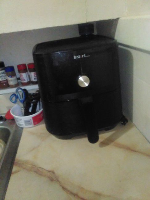 Air fryer Brand New Asking 40 But Will Take 30