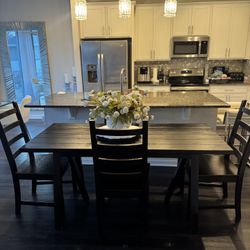 Beautiful Black Wood Table Excellent Condition 