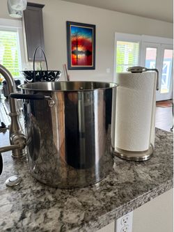 Big stock pot