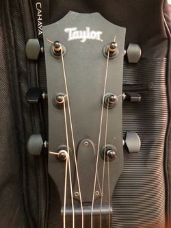 Taylor Big Baby electric / acoustic  guitar