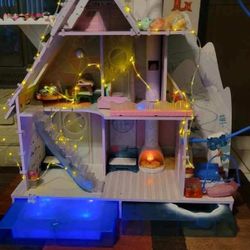 L.O.L. Surprise! Winter Disco Chalet Wooden Doll House  