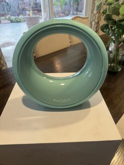 Moon-shaped kettle bell 