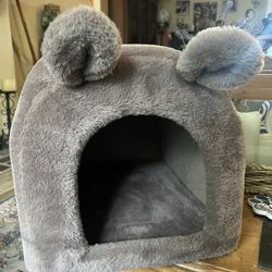 Dog Hut/bed 