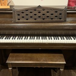Hardman Piano
