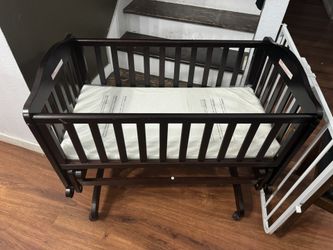 Rocking Baby Crib