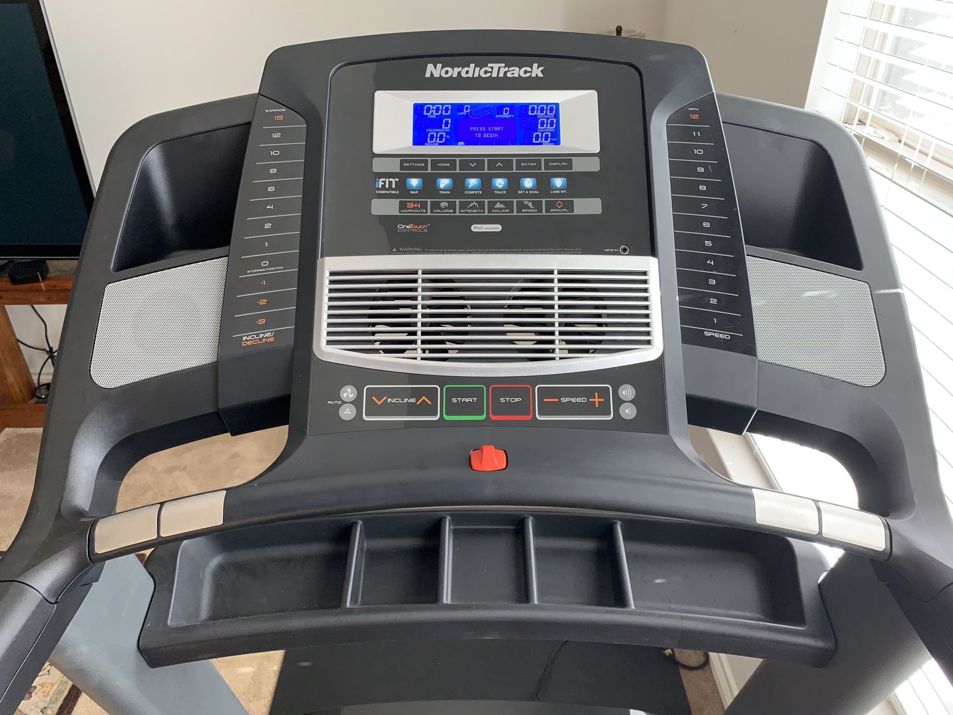 NordicTrack Elite 3700 Treadmill for Sale in Frisco, TX OfferUp