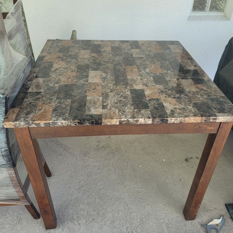 Granite Top Breakfast Table With 4 Chairs