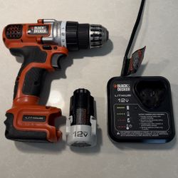 Black & Decker 12 Volt Cordless Drill LDX112 and 1 Lithium Battery.