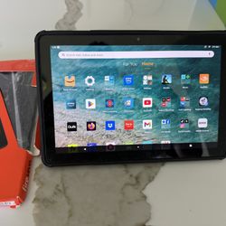 Amazon Fire HD 10 tablet (newest model) built for relaxation, 10.1" vibrant Full HD screen, octa-core processor, 3 GB RAM, 32 GB, Black 