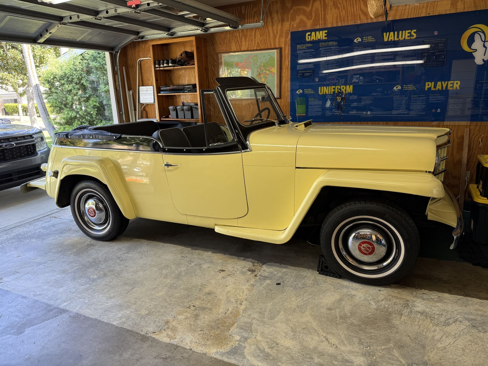 1951 Willys Overland Jeepster