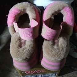 UGG Slippers 