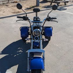 Brand New Three-wheeler Trike All Electric Two Seaters Get One Battery Or Two Batteries In Different Colors Good For Camping ,Golfing One Charge 37ml 