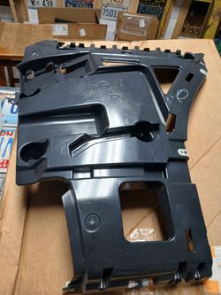 New 18-21 Bmw x3 2.0l Rear Right Side Bumper Guide Oem