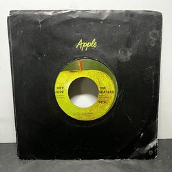 The Beatles Hey Jude / Revolution Apple 2276 45 RPM Vinyl Record Single
