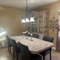 Dining table with Hutch  Set $300 