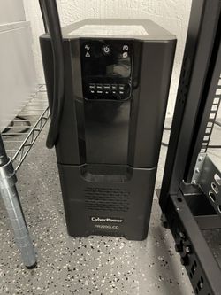 Cyber Power 2200 UPS