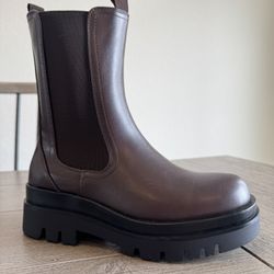NEW Chelsea Boot Brown Sz 6.5 $20