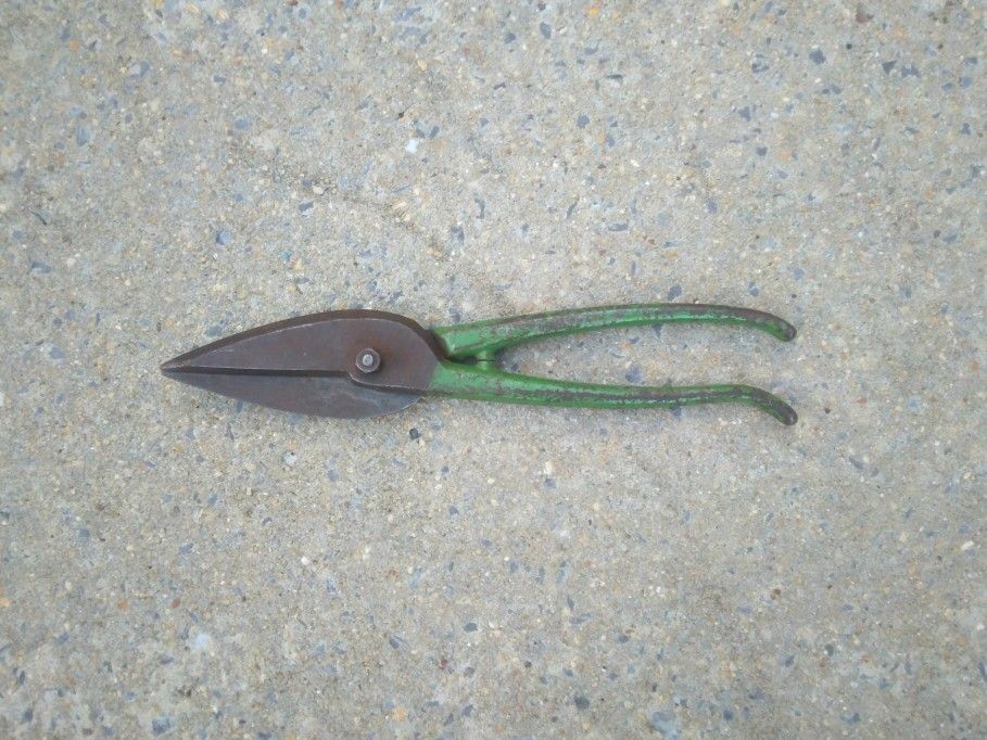 Vintage Tin Snips/Tongs
