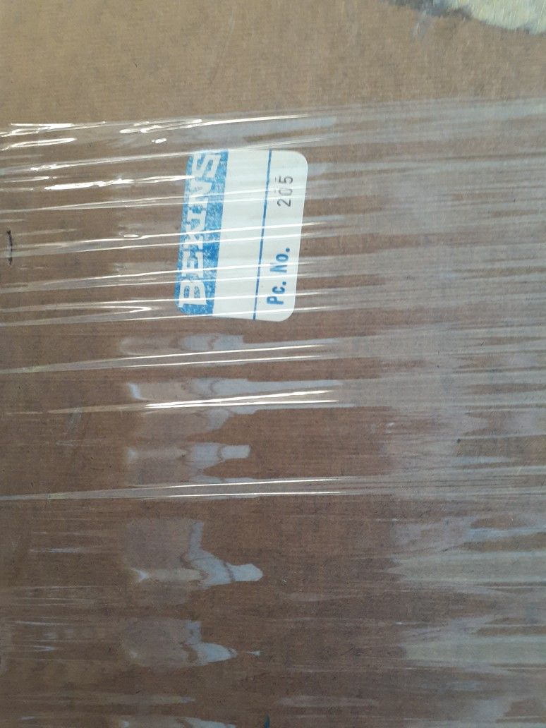 CHINA HUTCH!