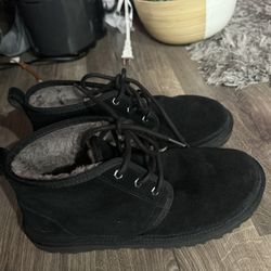 Men’s UGG Boots (Size 9