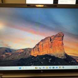 Excellent HP laptop with a warranty 