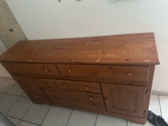 Dresser