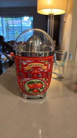 Smeg x Dolce & Gabbana Sicily Is My Love Juicer