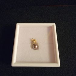 Natural Platinum Pearl & Diamond Pendant 
