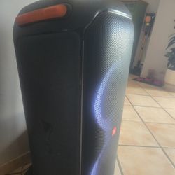 JBL PartyBox 710 Bluetooth Speaker 
