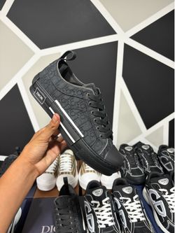 all black Dior B23