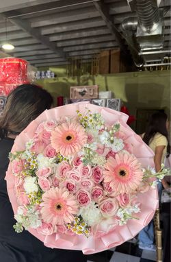 National Girlfriends Day, Flowers