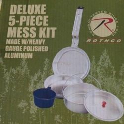 New Deluxe 5 Piece Mess Kit Camping Pans
Camping or backyard cookouts 