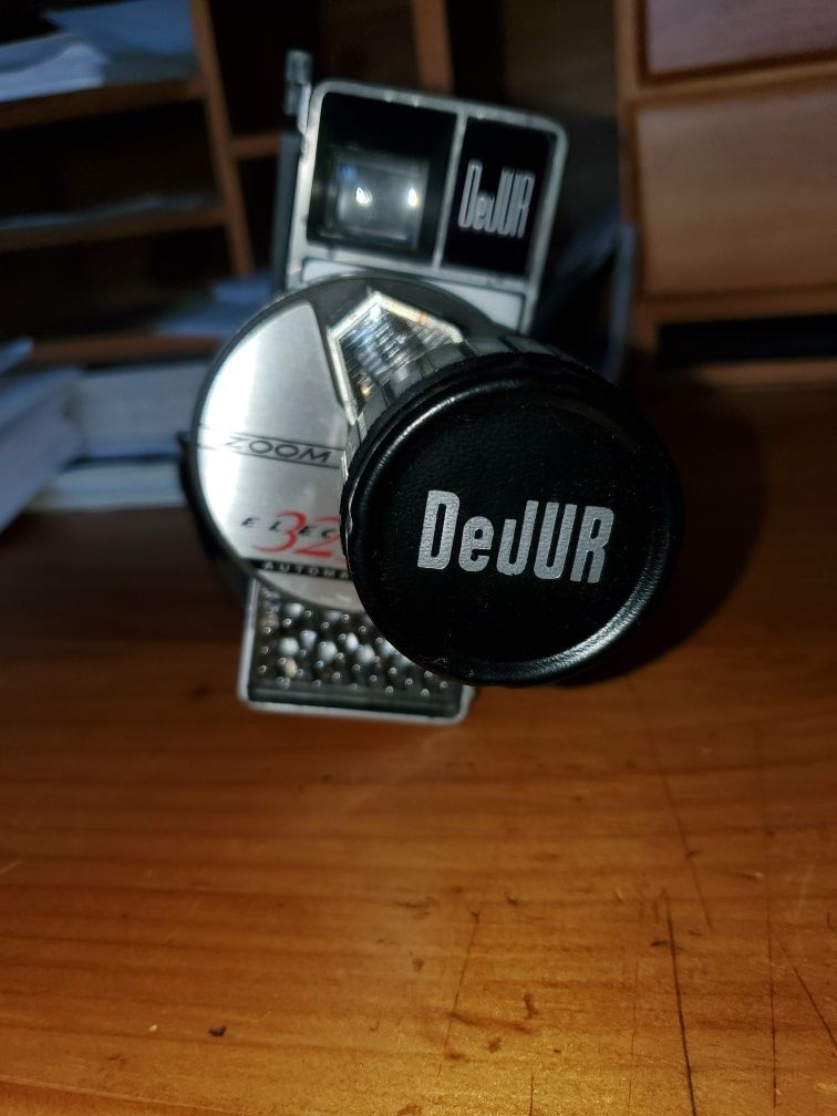 Demur camera