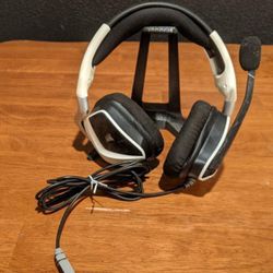 Corsair Void Pro Wireless White Headband Headsets for PC With 3D Printer Stand
