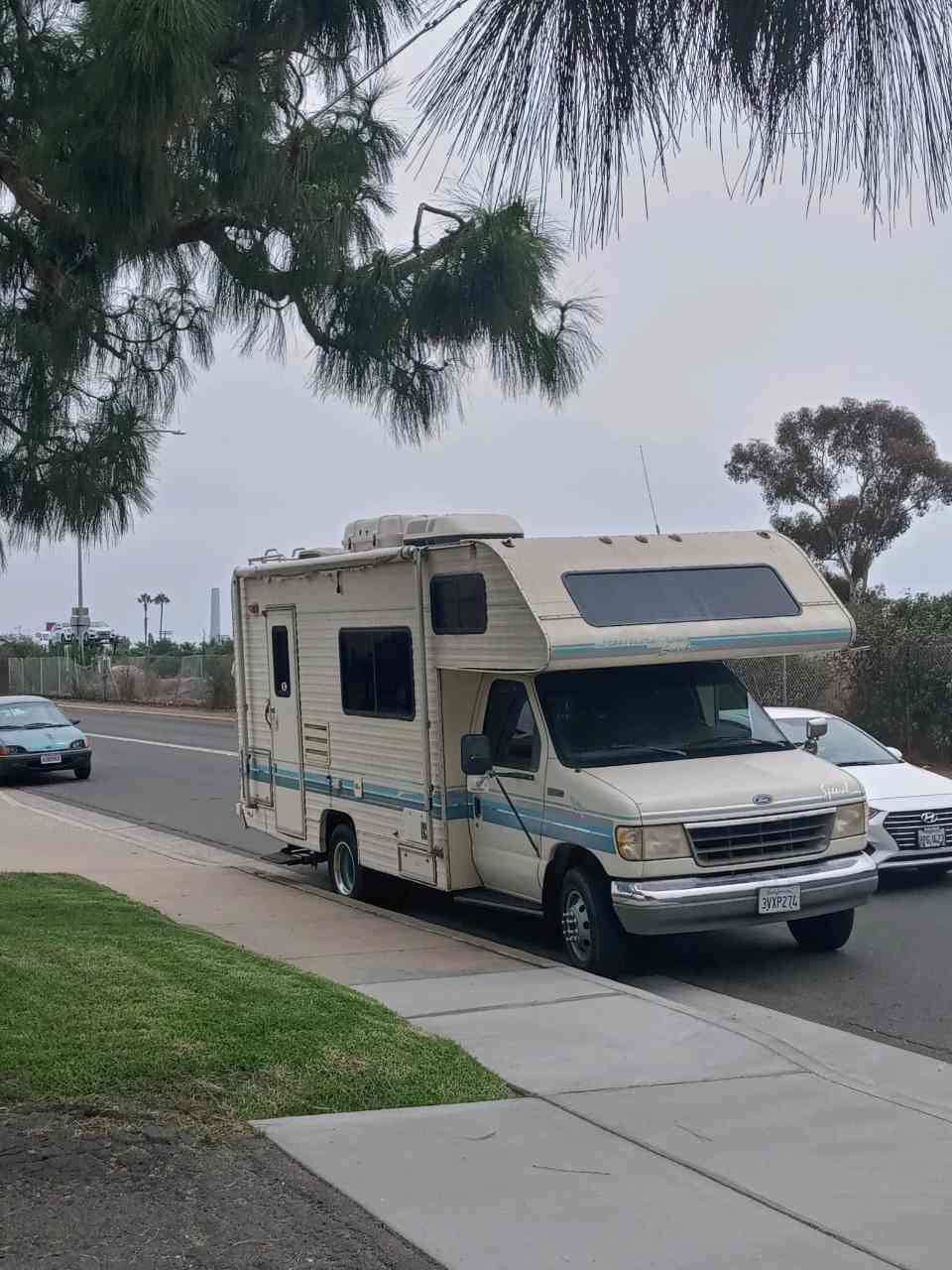 1992 Ford Jamboree 24 foot RV Camper for Sale in Carlsbad, CA - OfferUp
