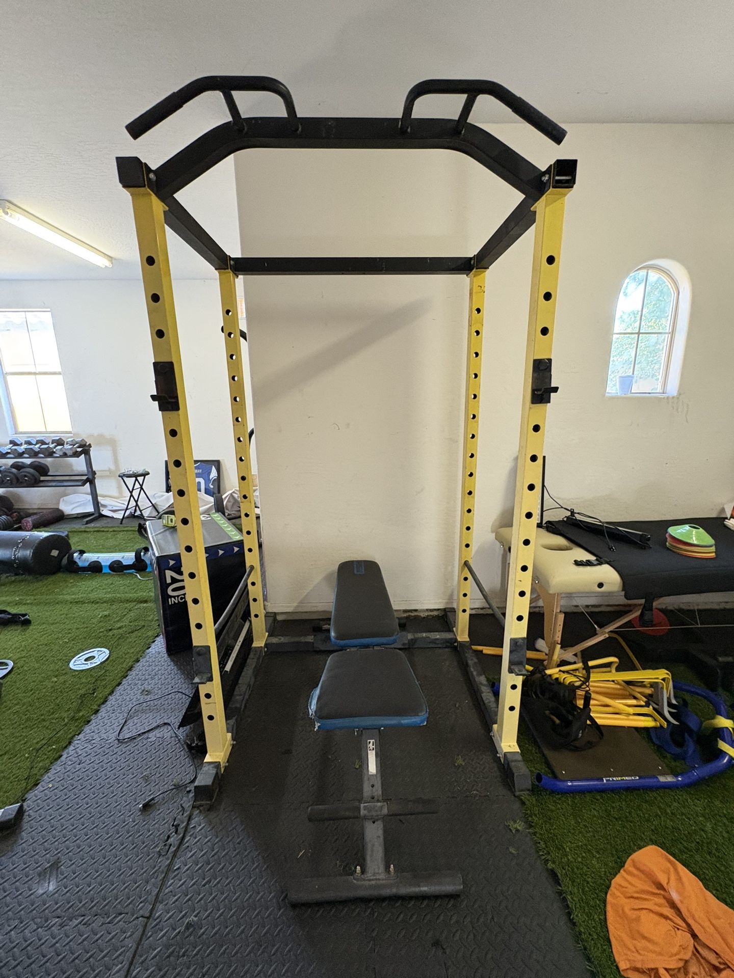 Weight Lifting Cage 
