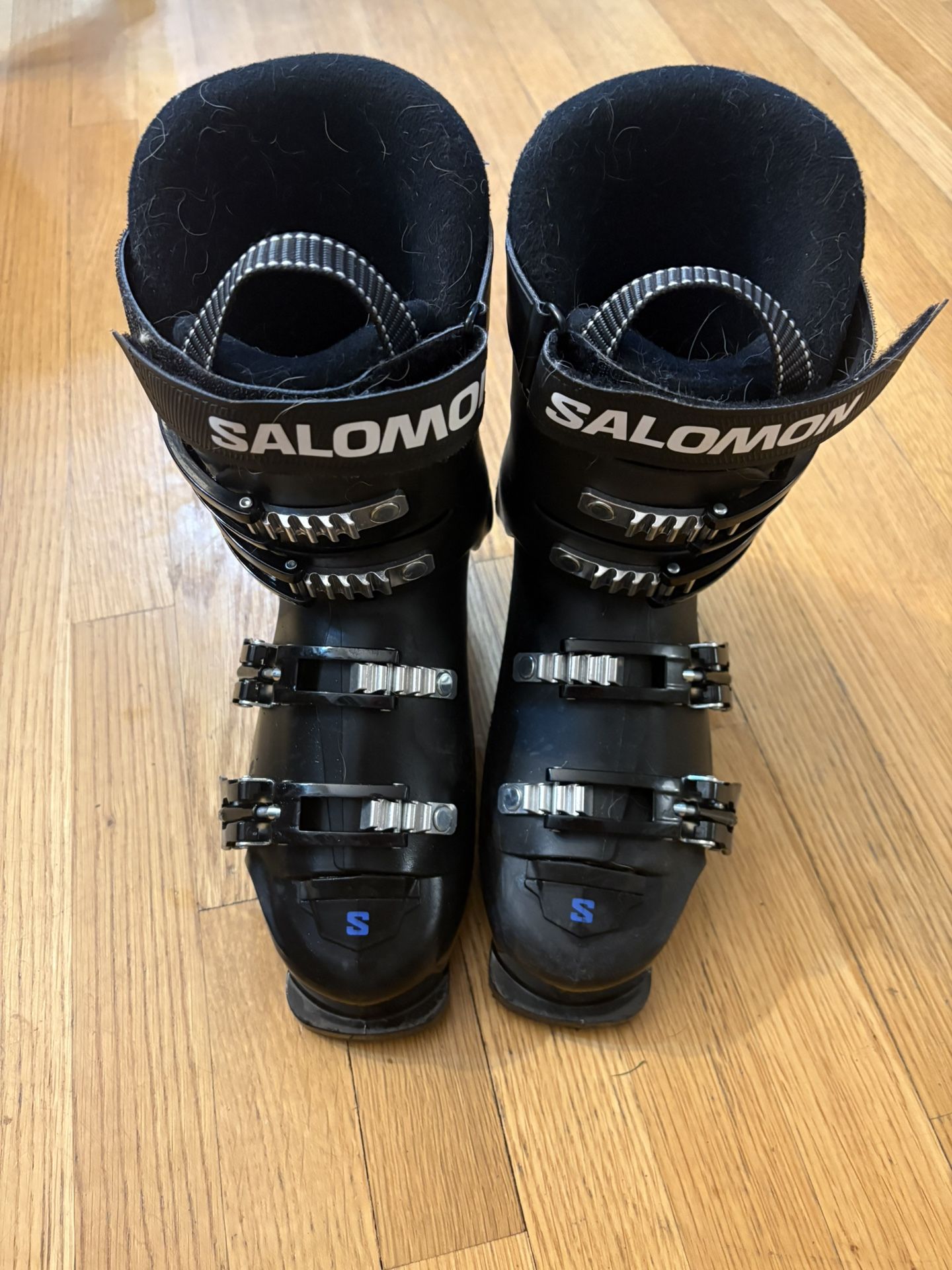 Youth Ski Boots - Size 24.5 (street shoe 6.5)